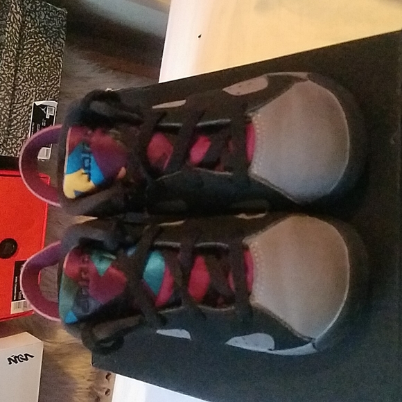 Jordan sweaters - Picture 2 of 4